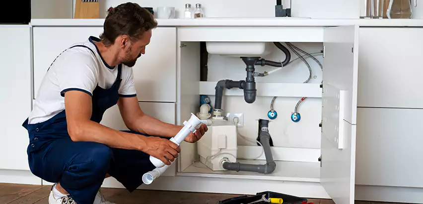 Plumbers for Frozen Pipes in Massapequa